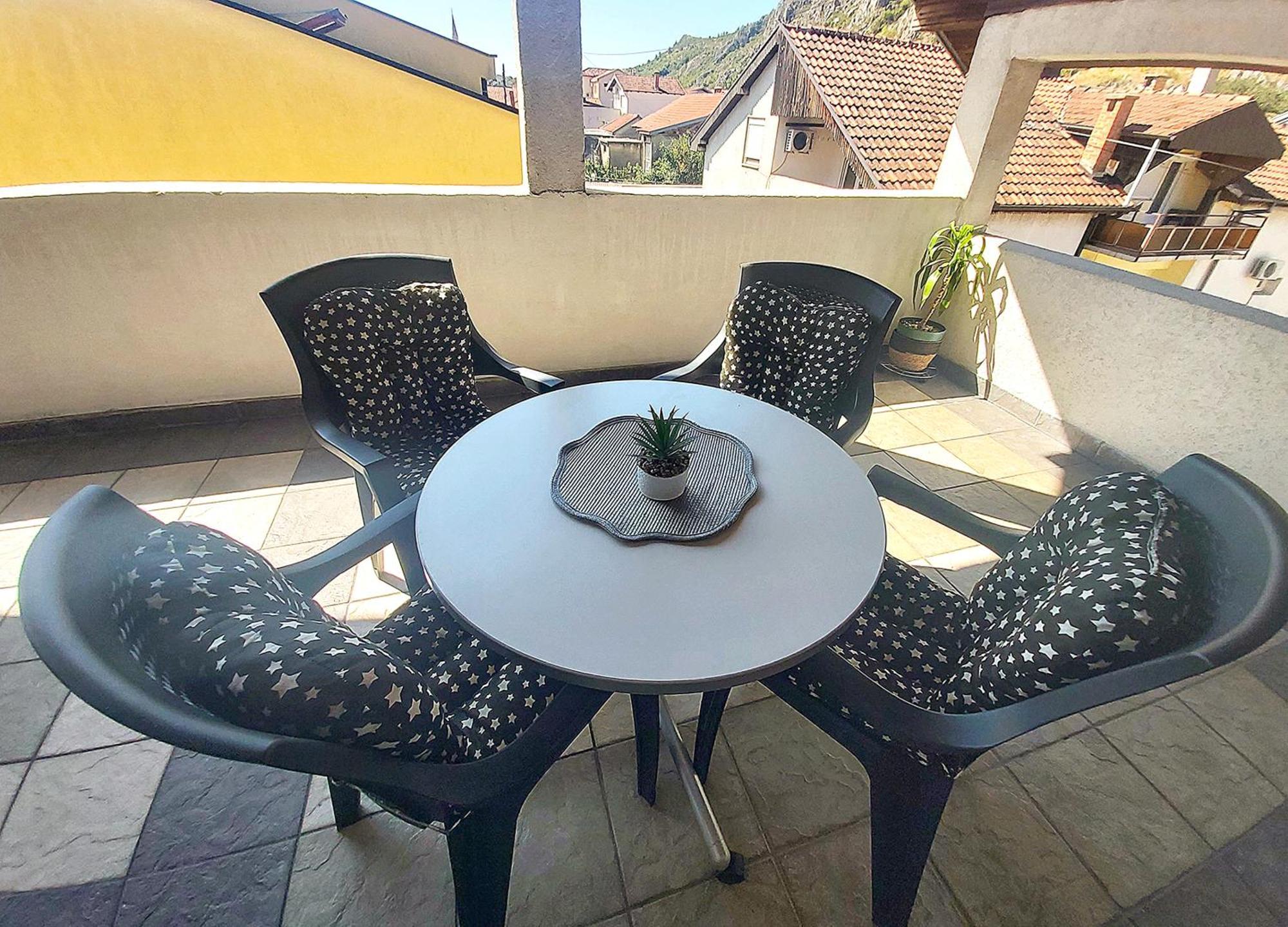 Zara Apartment With Terrace Near Old Town モスタル エクステリア 写真